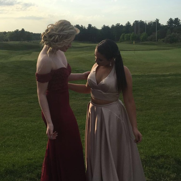 Red prom dress - Picture 2 of 3